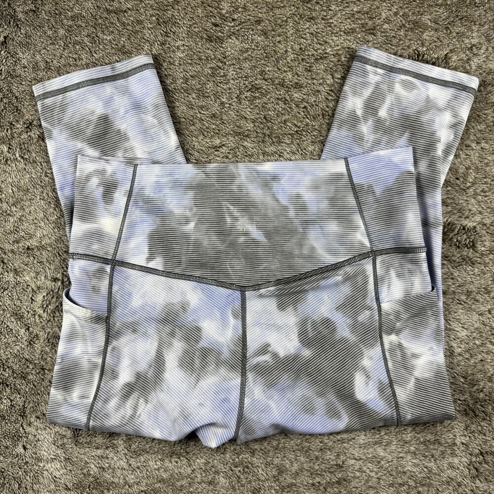 Athleta Salutation Stash Pocket II Capri Women's Large - Picture 7 of 7
